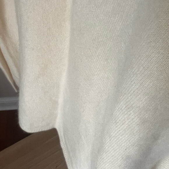 Lands’ End 100% Cashmere Collared V-Neck Sweater Women’s Small Ivory Soft Knit - Picture 4 of 7